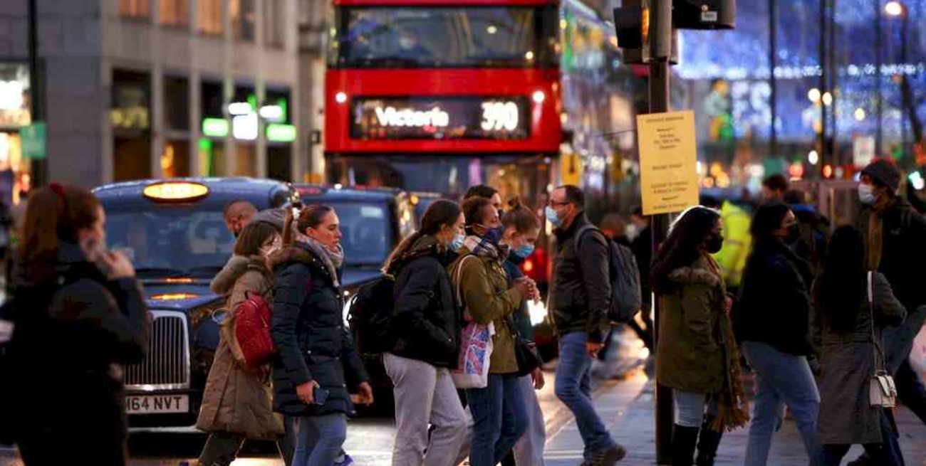 Coronavirus: Reino Unido registró un número récord de personas infectadas