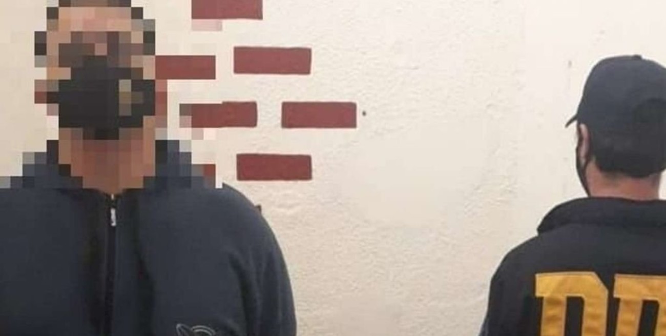 Un hombre acusado de abusar de las hijas de su pareja fue detenido