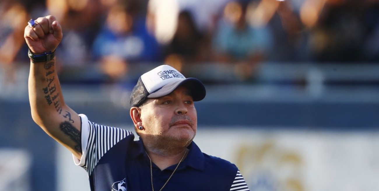 Indagarán a Morla, Stinfale y otros siete imputados por la apropiación de bienes de Maradona