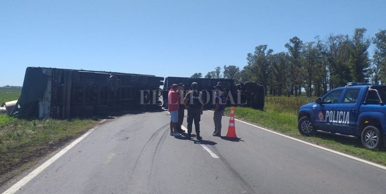 Ruta 33: siete demorados y un detenido con pedido de captura por robar la carga de un camión 