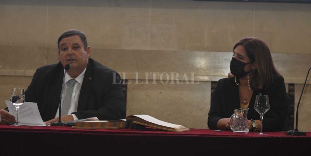 Mammarella y Carrera asumieron la conducción del Rectorado de la UNL