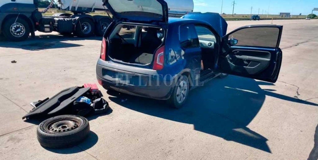 Dos detenidos por llevar en su auto un inhibidor de señal electrónico