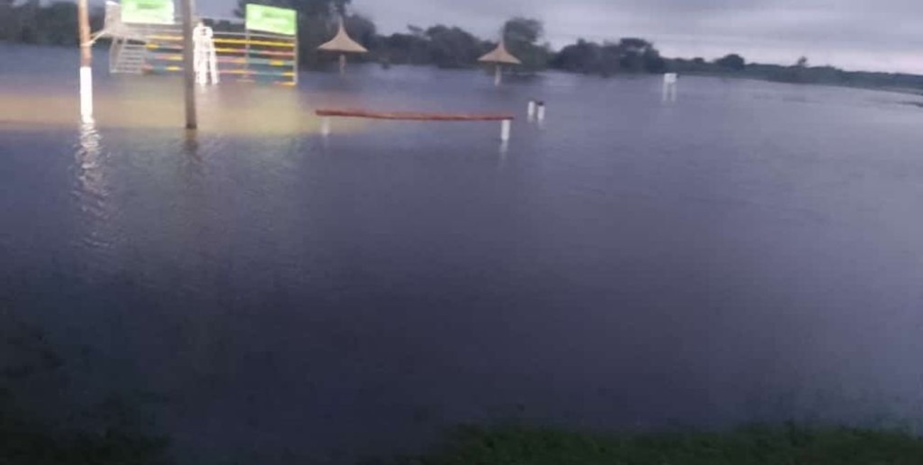 Por las inundaciones en Corrientes hay más de 100 familias evacuadas