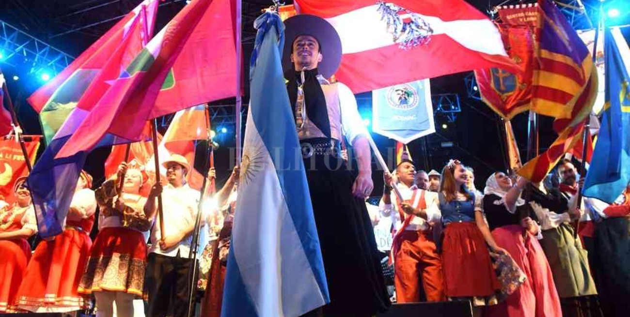 San Carlos Norte vive su Fiesta de Las Colectividades