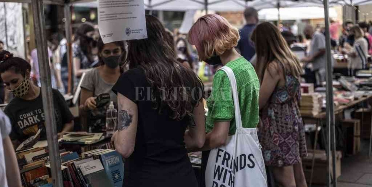 Llega una nueva Noche de Librerías y ferias de editoriales a Rosario