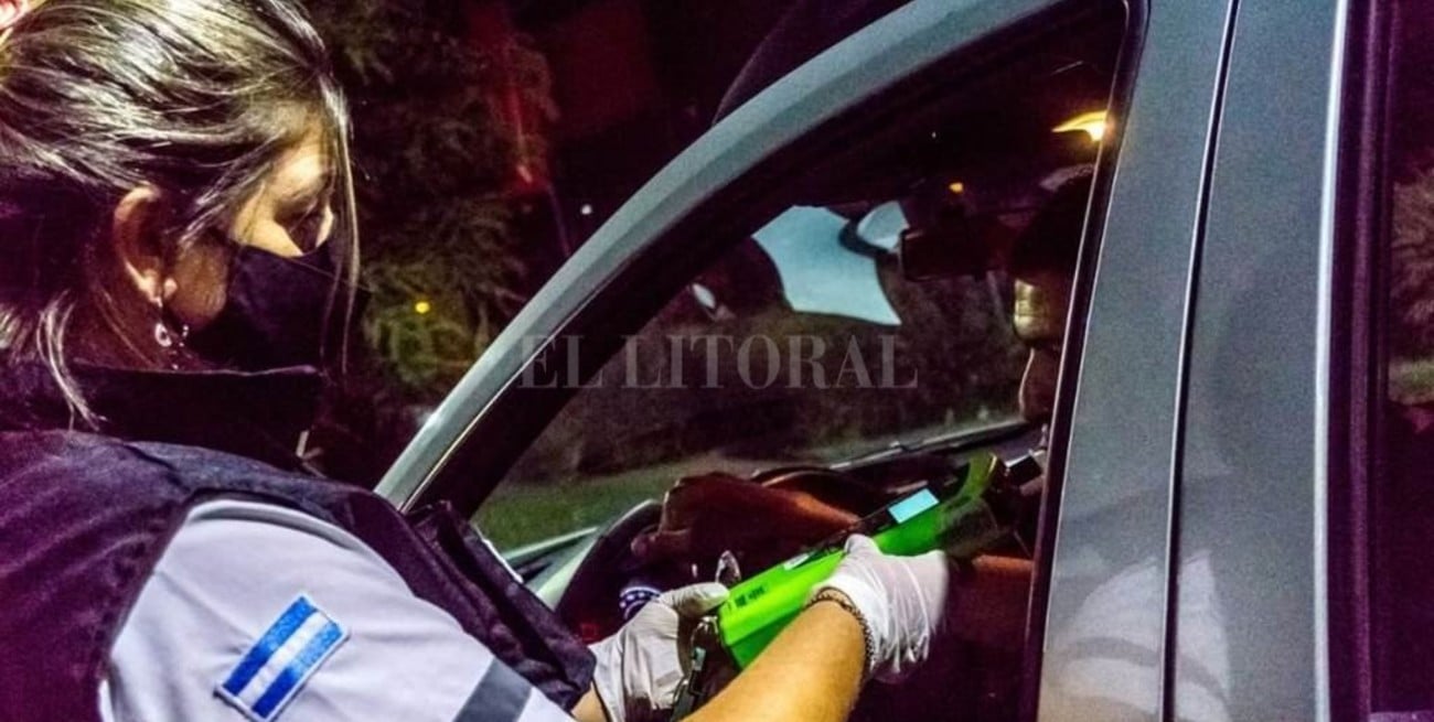 Polémica abierta en Santa Fe: expertos aseguran que es "imposible" medir la alcoholemia cero