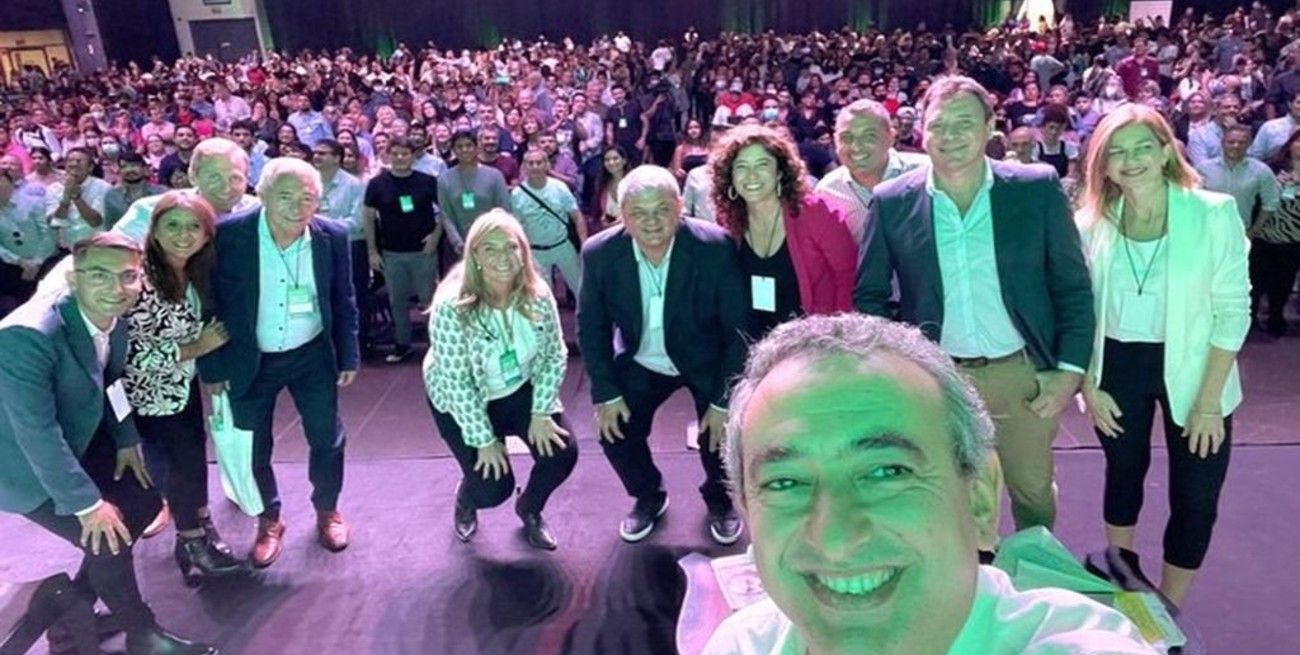 Javkin reunió a dirigentes políticos y sociales