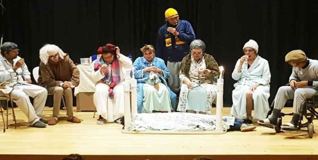 Vera: exitosa presentación de "Nomeacuerdo" en la capital provincial