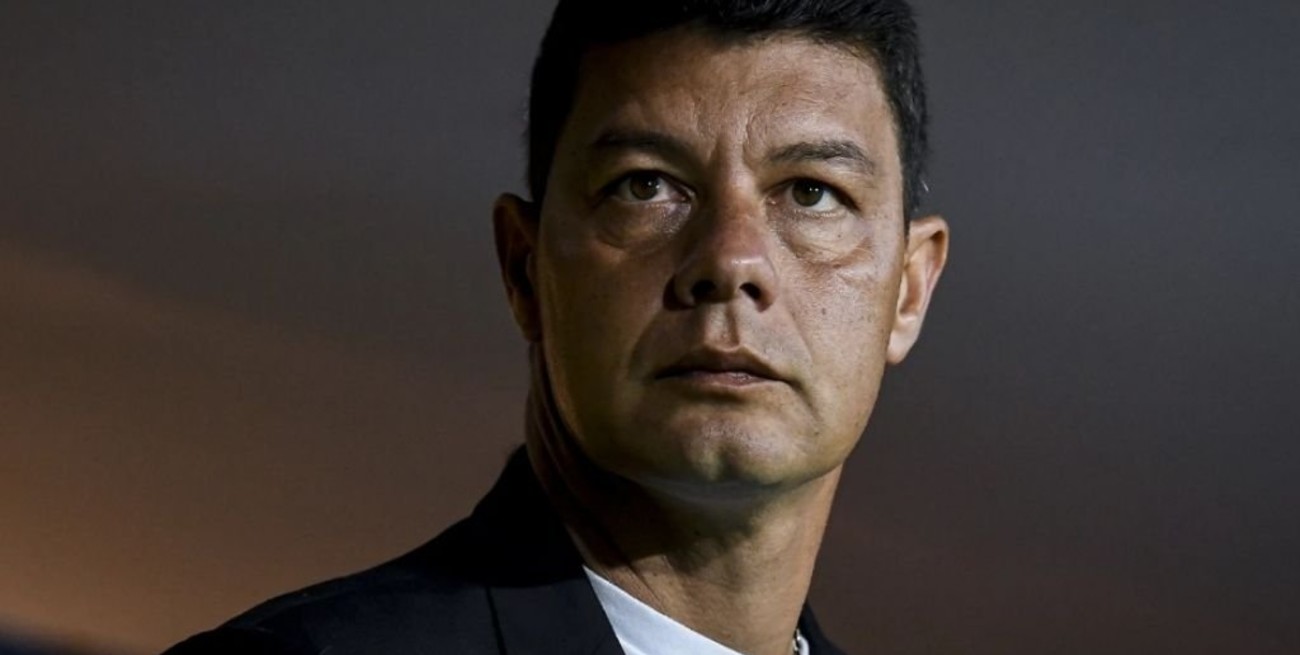 Dudas sobre la continuidad de Battaglia como DT de Boca