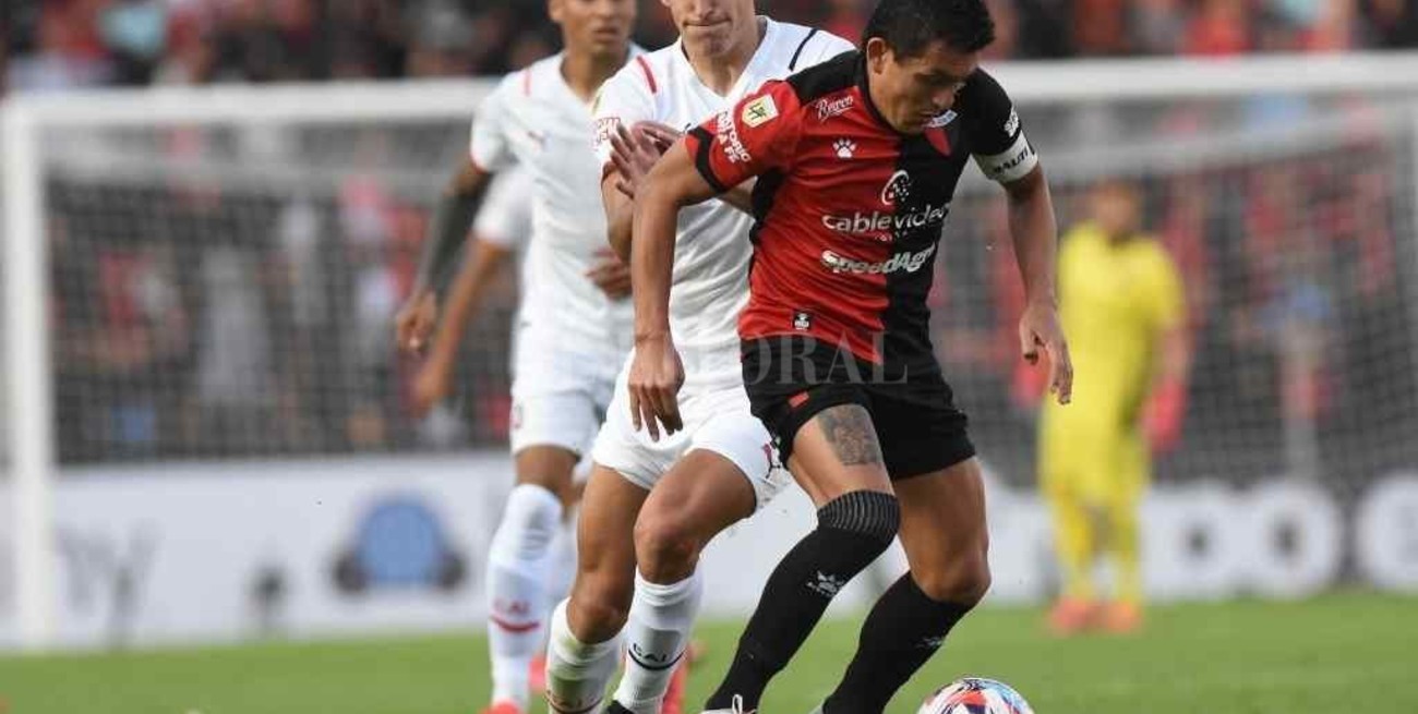 Colón logró un empate con Independiente que le sirve poco