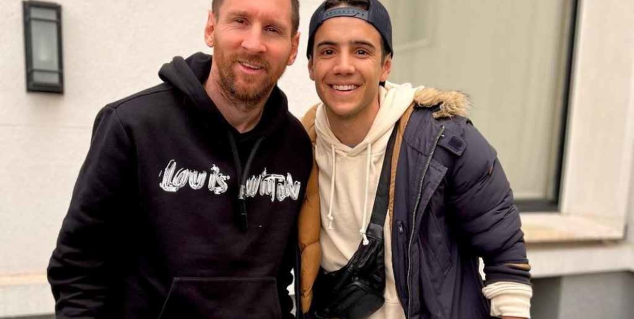 Dos argentinos fueron a la casa de Messi en París y el jugador los hizo pasar