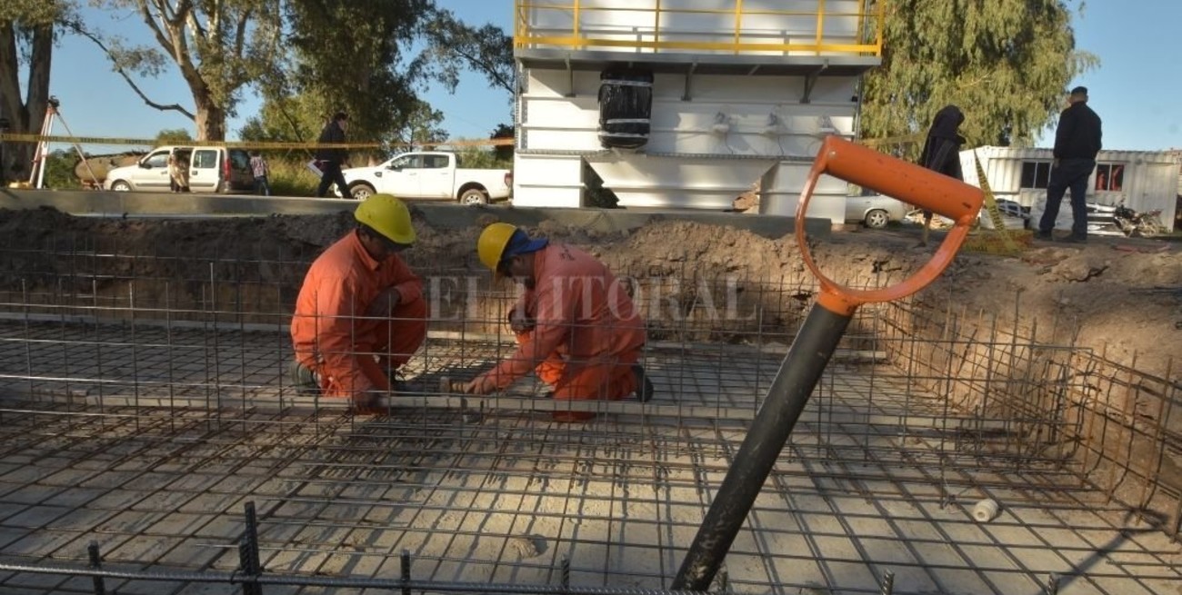A fines de mayo los vecinos de Colastiné Sur tendrían agua potable en sus hogares