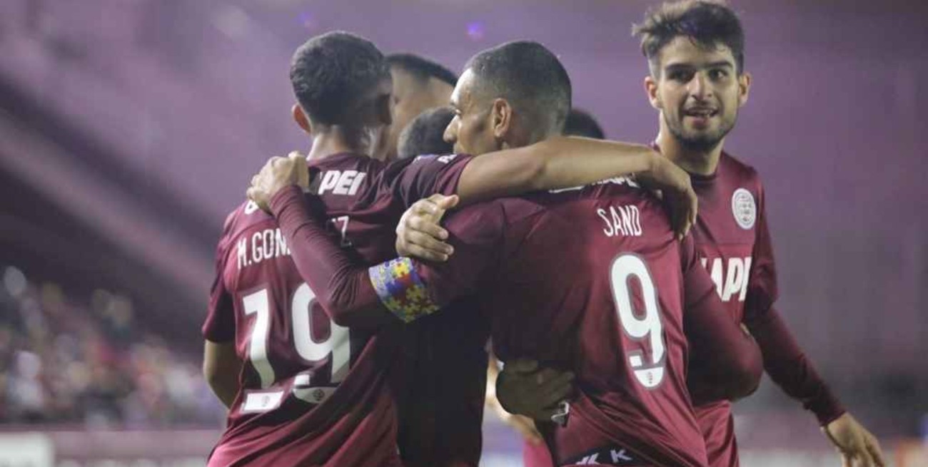 Lanús ganó ante Barcelona por 3 a 1 y pasó a ser el líder del grupo A 