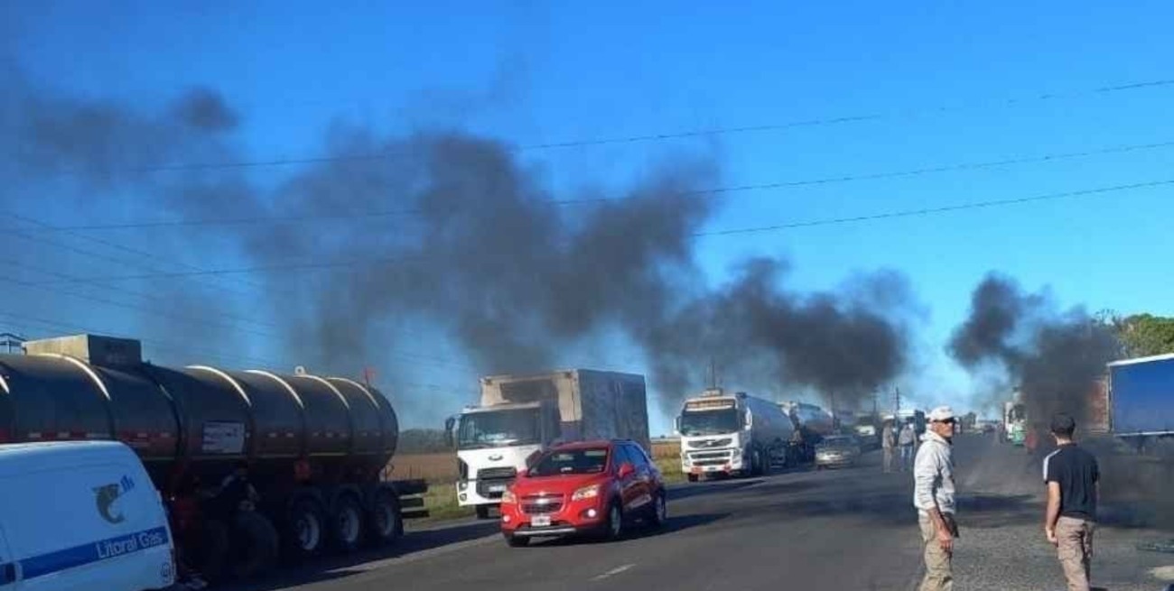 Paro de transportistas: aseguran que "seguirá todo el fin de semana"