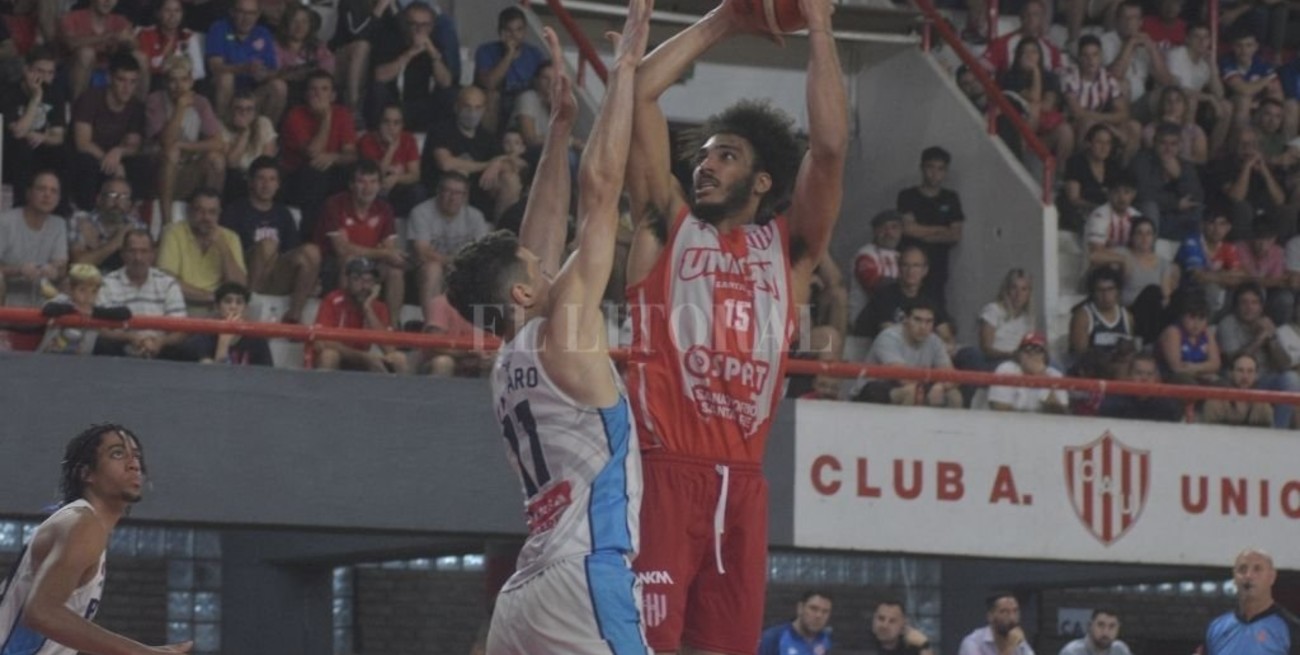 Liga Nacional: Unión no pudo con Regatas Corrientes y complicó su permanencia