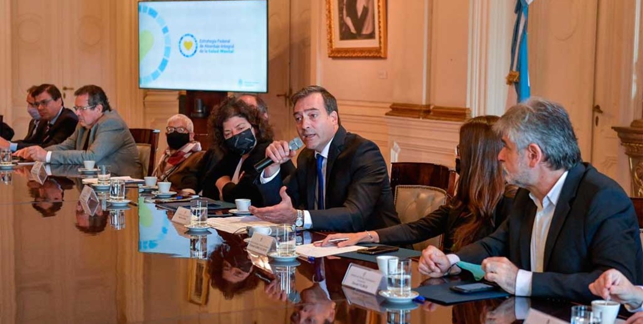 Magistratura: Soria con los tapones de punta, "Están protegiendo saqueadores"