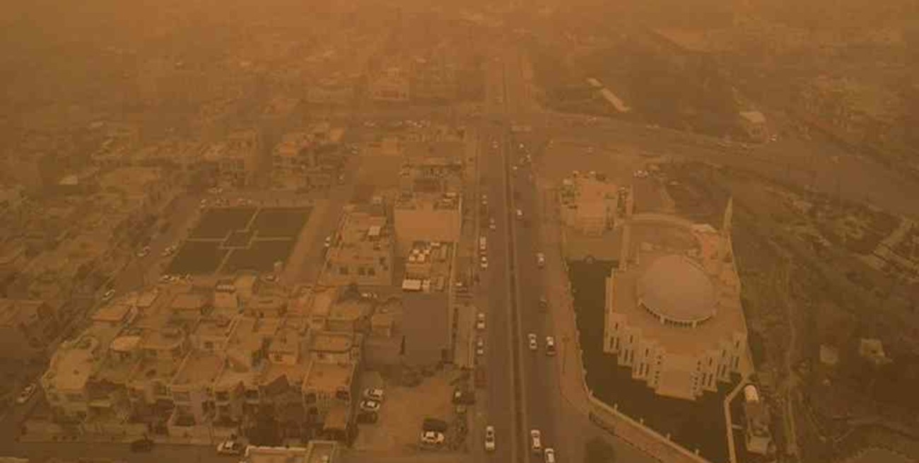 Irak nuevamente afectado por una una nueva tormenta de arena que provocó el cierre de los aeropuertos