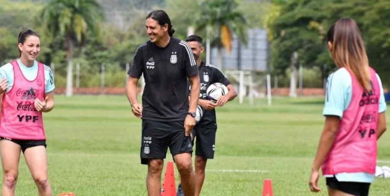 Germán Portanova convocó a 18 jugadoras para una nueva semana de entrenamientos