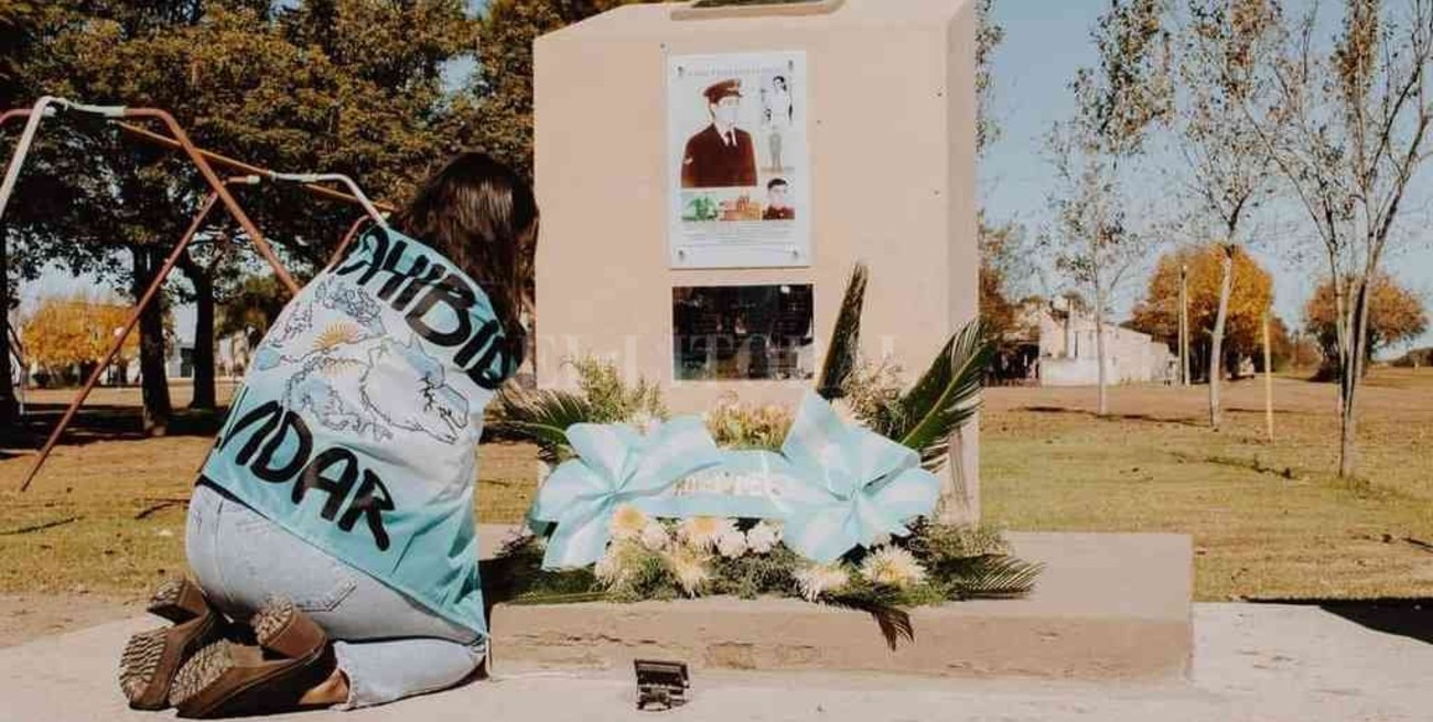 En una emotiva jornada, Matilde rindió homenaje a su héroe de Malvinas