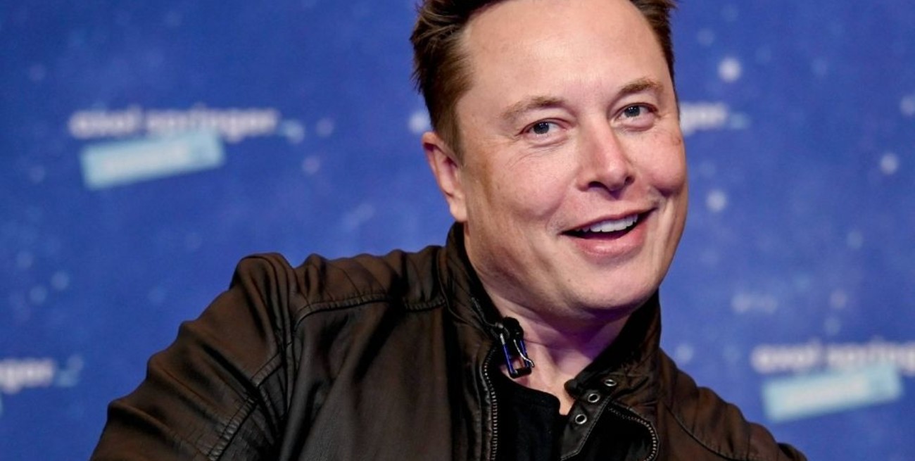 "Ahora voy a comprar Coca Cola para volver a ponerle cocaína", dijo Elon Musk en un tuit