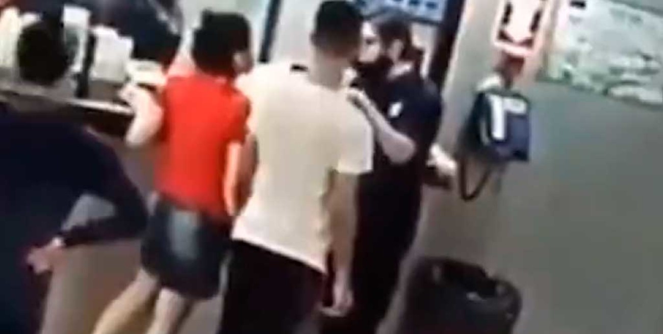 Quedó en prisión preventiva el adolescente que golpeó a un playero en Buenos Aires