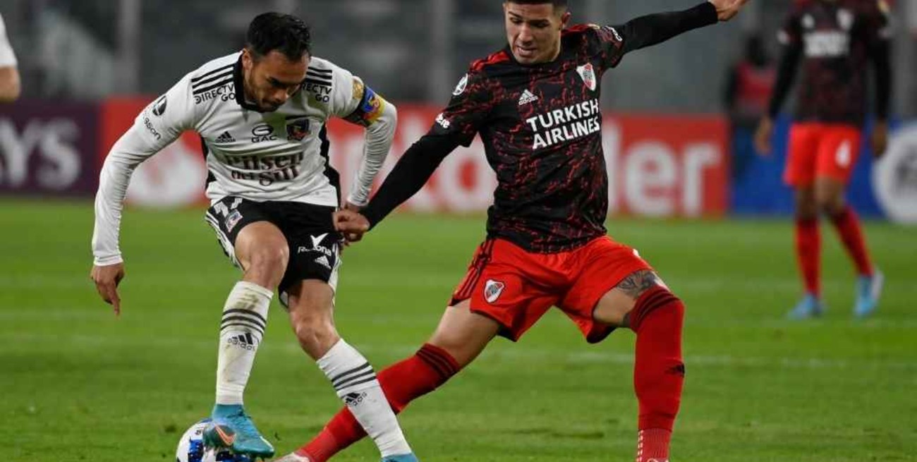 River ganó en Chile ante Colo Colo por 2 a 1 y se colocó en la punta de su grupo 
