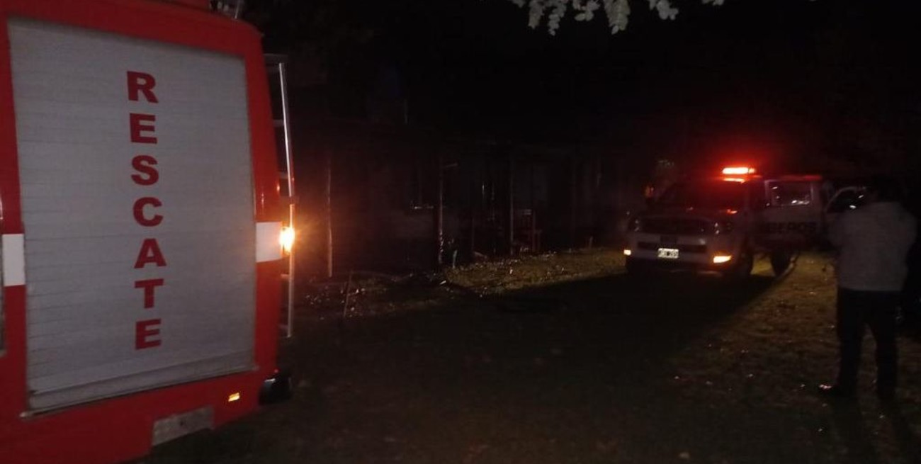 Robo e incendio en una casa-quinta en Sauce Viejo