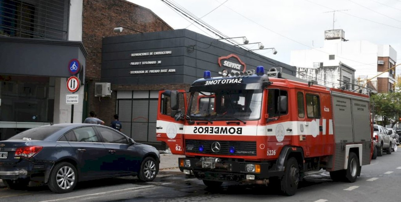 Se produjo un incendio en un taller de barrio Candioti Sur