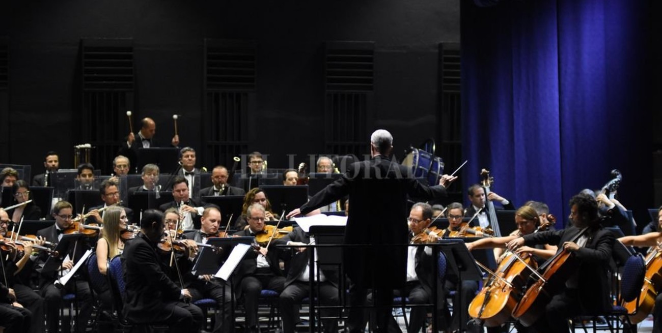 Maestro invitado y dos solistas de viola con la Sinfónica santafesina