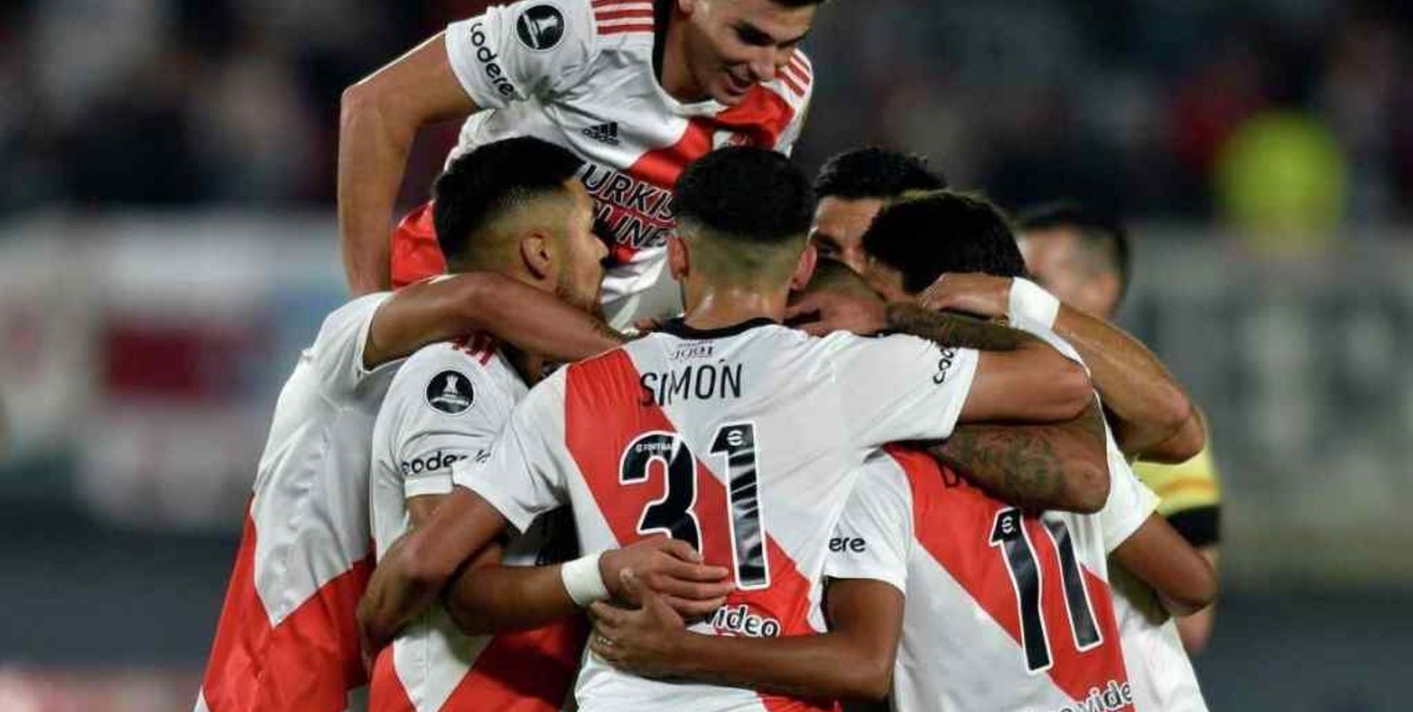 River visita a Colo Colo con el objetivo de adueñarse de la punta del Grupo F