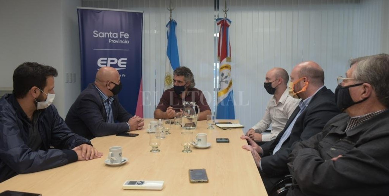 Reunión de dirigentes de Fececo con el presidente y funcionarios de la Empresa Provincial de la Energía