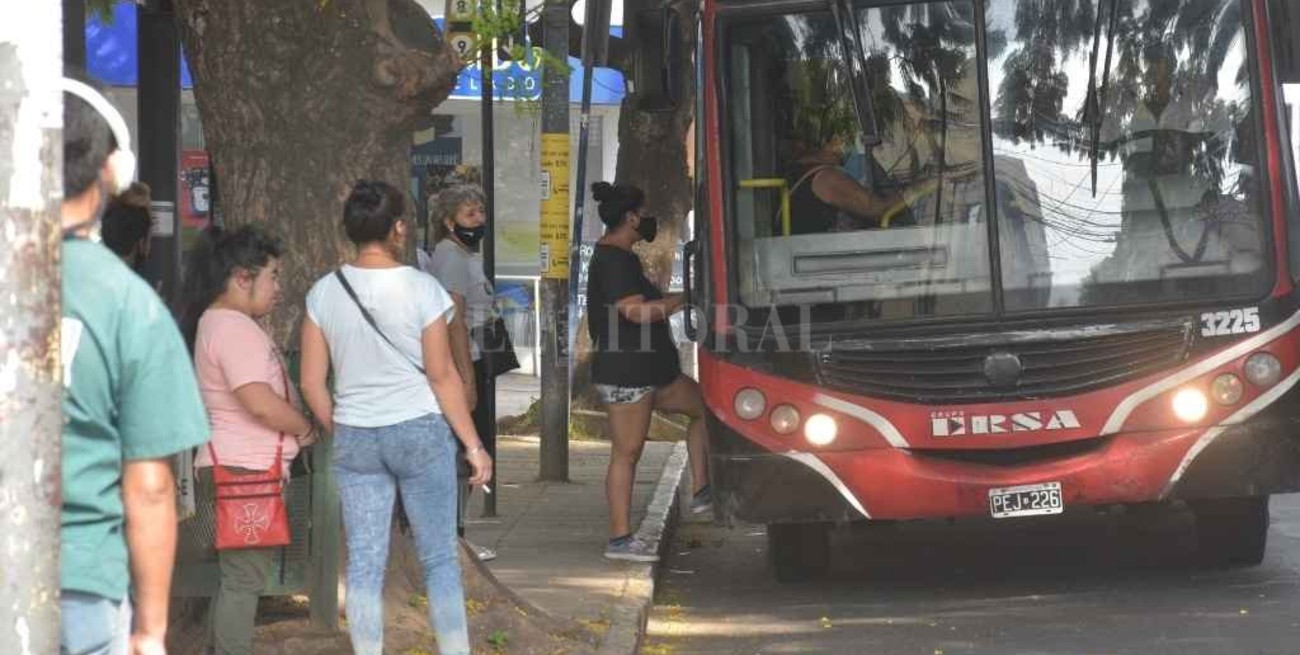 A partir de este martes, habrá 48 horas de paro de colectivos urbanos e interurbanos del interior del país
