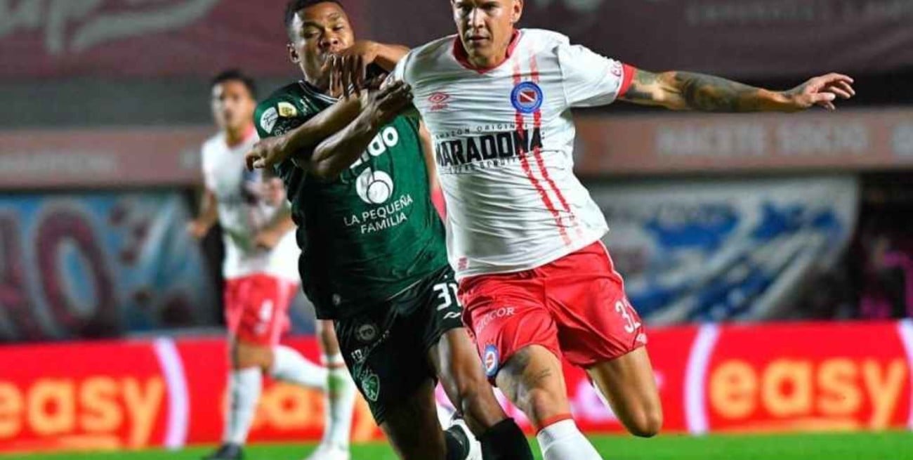 Argentinos Juniors y Sarmiento empataron en La Paternal