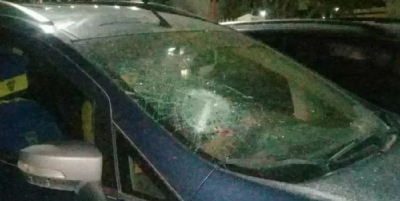 "Relato Salvaje" en la Patagonia: chocaron y se bajó a romperle el parabrisas con un bate de béisbol