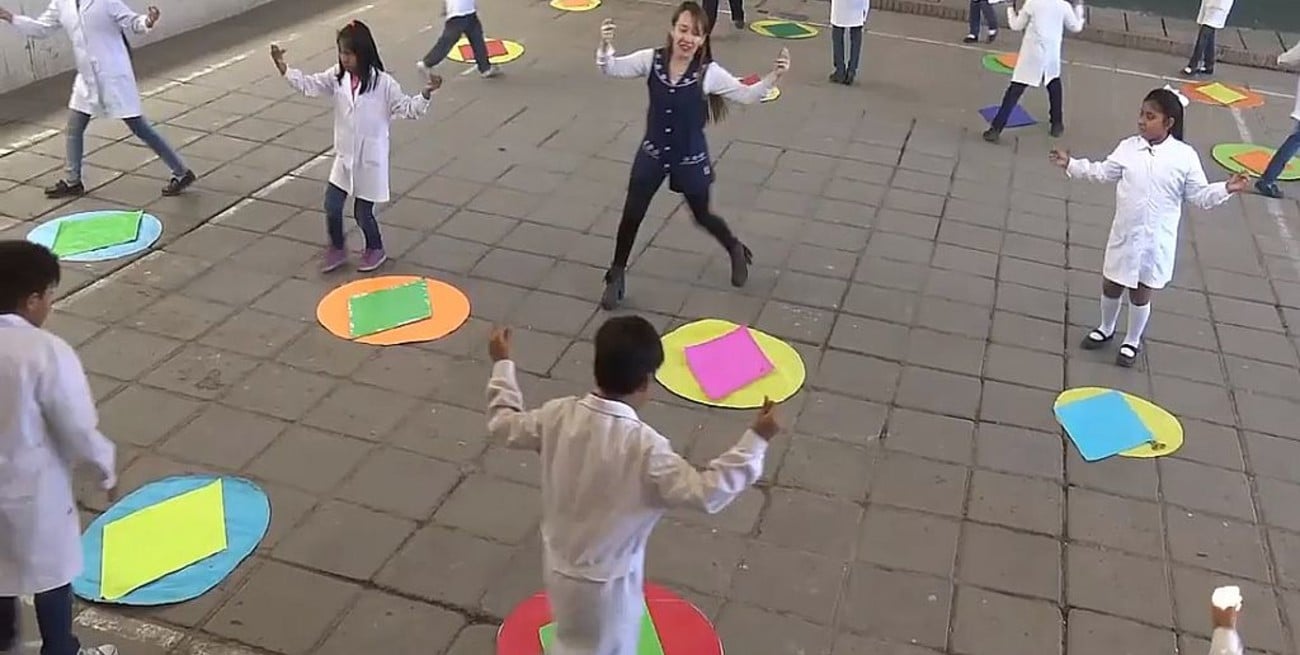 Folklore en las escuelas: "Servirá para que conozcamos un poco más nuestra identidad"