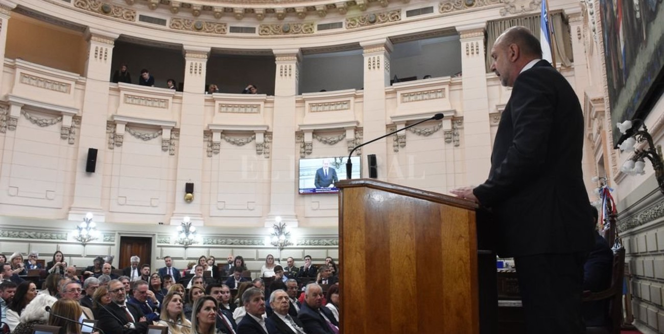 Perotti y sus 18 meses para "dejar una provincia mejor"