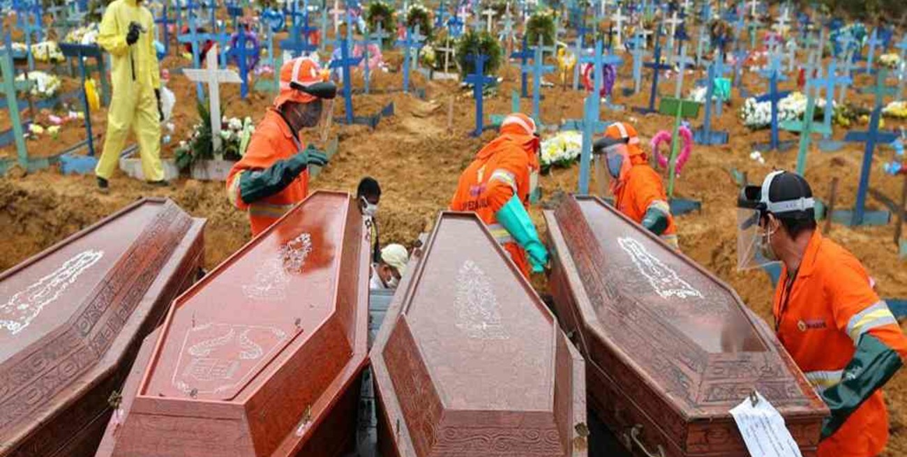 El coronavirus causó al menos 13,3 millones de muertes en 2020 y 2021