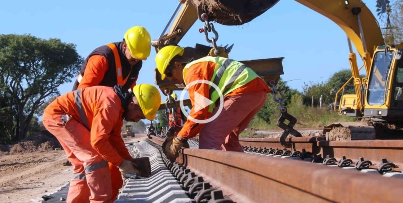 Ya colocan vías en la obra del circunvalar Santa Fe