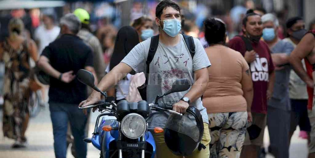 Cuándo el Covid pasaría a ser endémico y por  qué hay que "vigilar" las mutaciones del virus