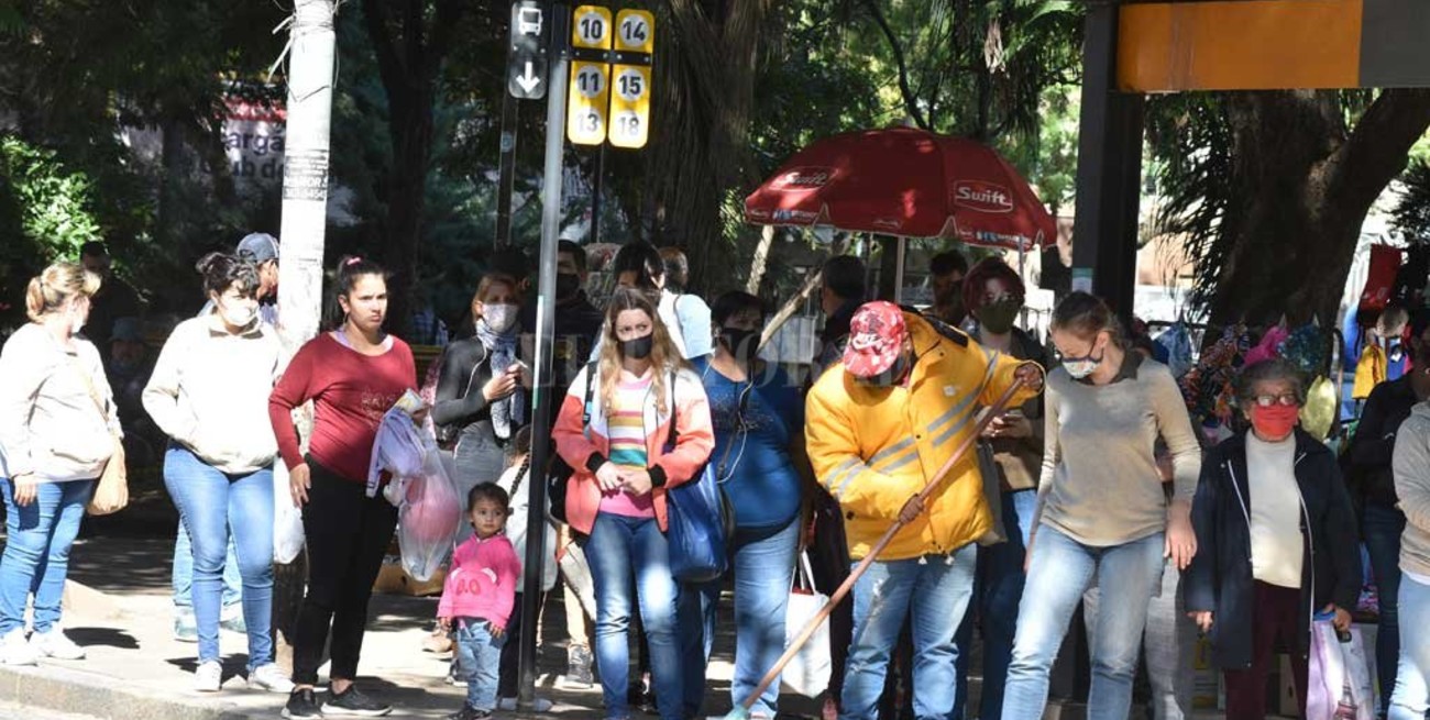 Encuesta de El Litoral: el colectivo es el medio de transporte más elegido para llegar al trabajo