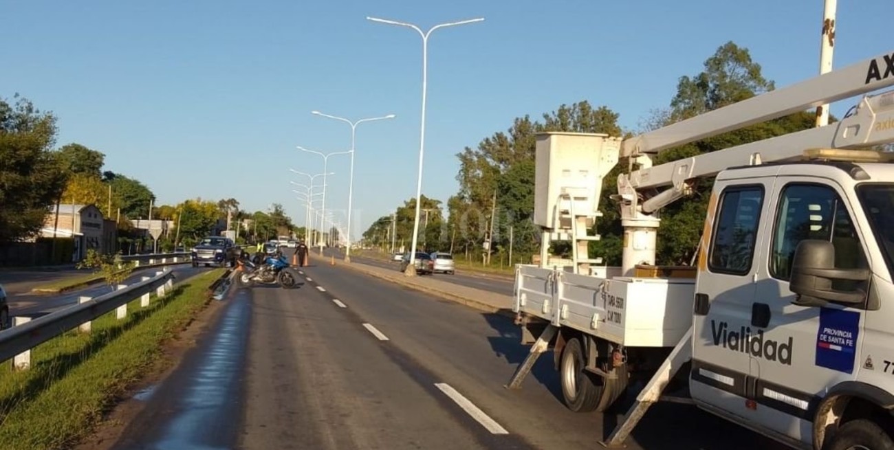 Reparan luminarias del cantero central de la Ruta 1 y habrá reducción de calzada