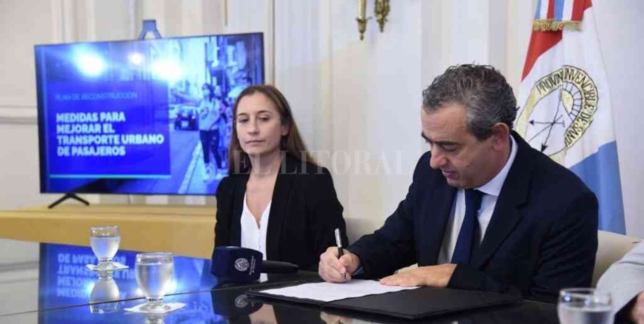 Javkin anunció nuevas medidas para la mejora del transporte