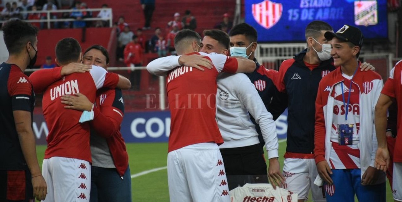 Emotivo hasta luego a Gastón González