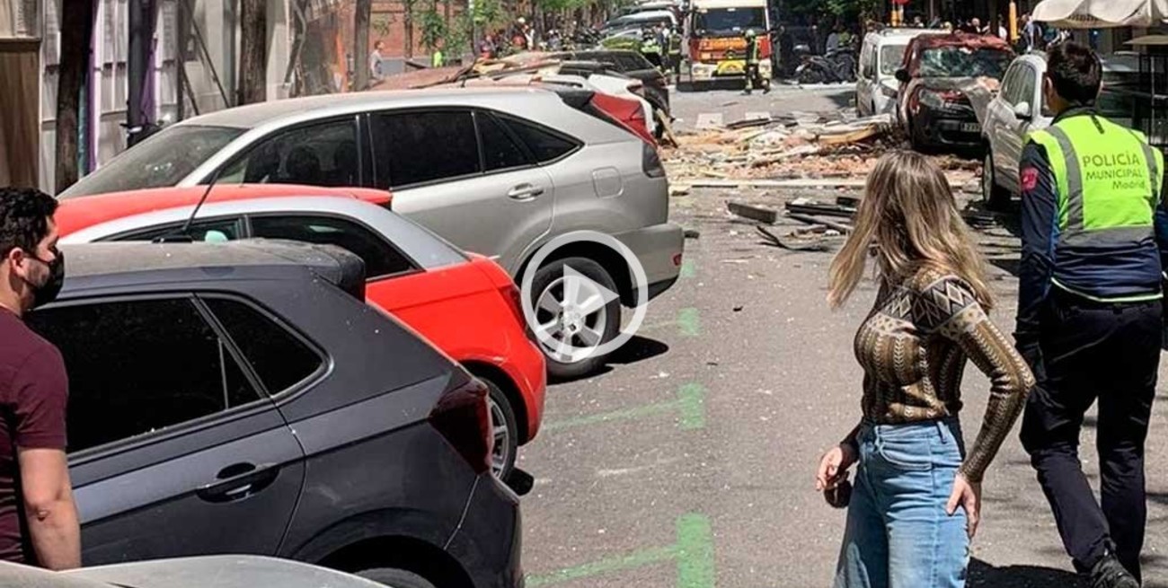 Fotos y videos: dos desaparecidos tras la explosión de un edificio en Madrid