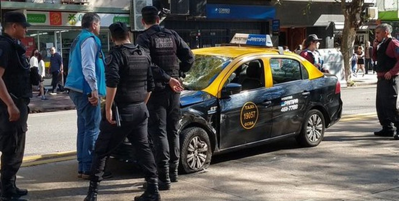 Palermo: un taxista sufrió un ACV y atropelló a tres turistas francesas, una falleció