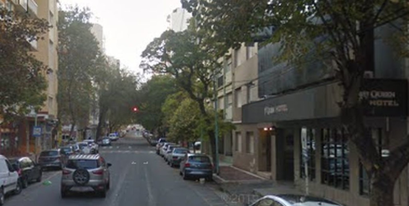 Delatado por las cámaras: denunció que le robaron el arma, pero la había dejado en un motel