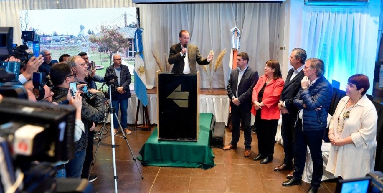 Bordet presentó en Buenos Aires las opciones de termas entrerrianas para las vacaciones de invierno