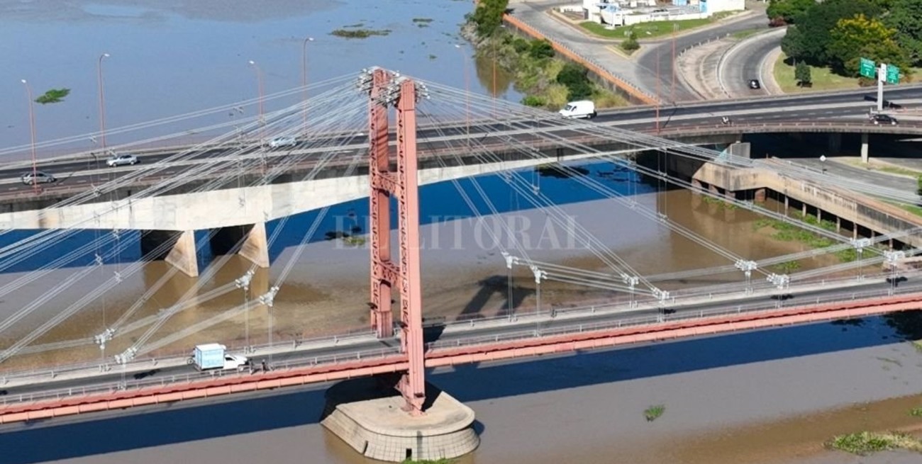 Jueves agradable y sin nubes en la ciudad de Santa Fe