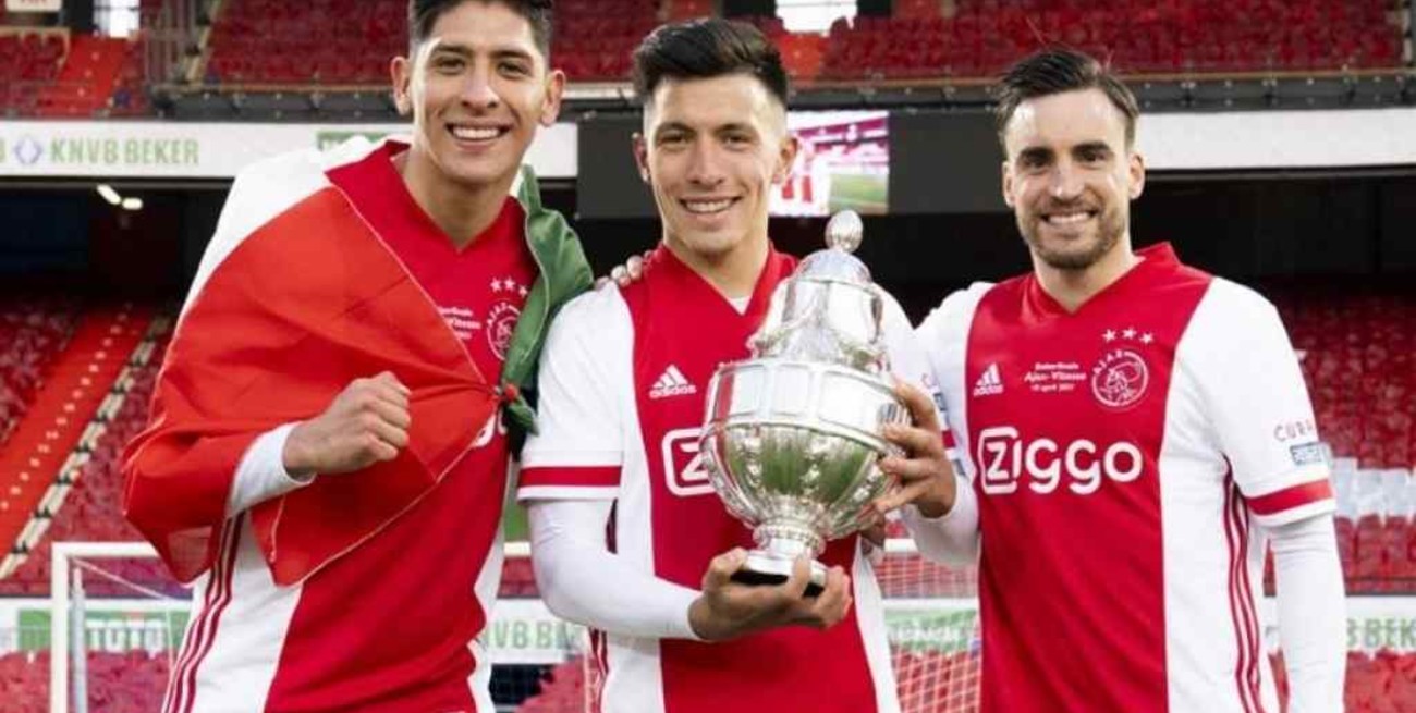 Nicolás Tagliafico y Lisandro Martínez salieron campeones con el Ajax