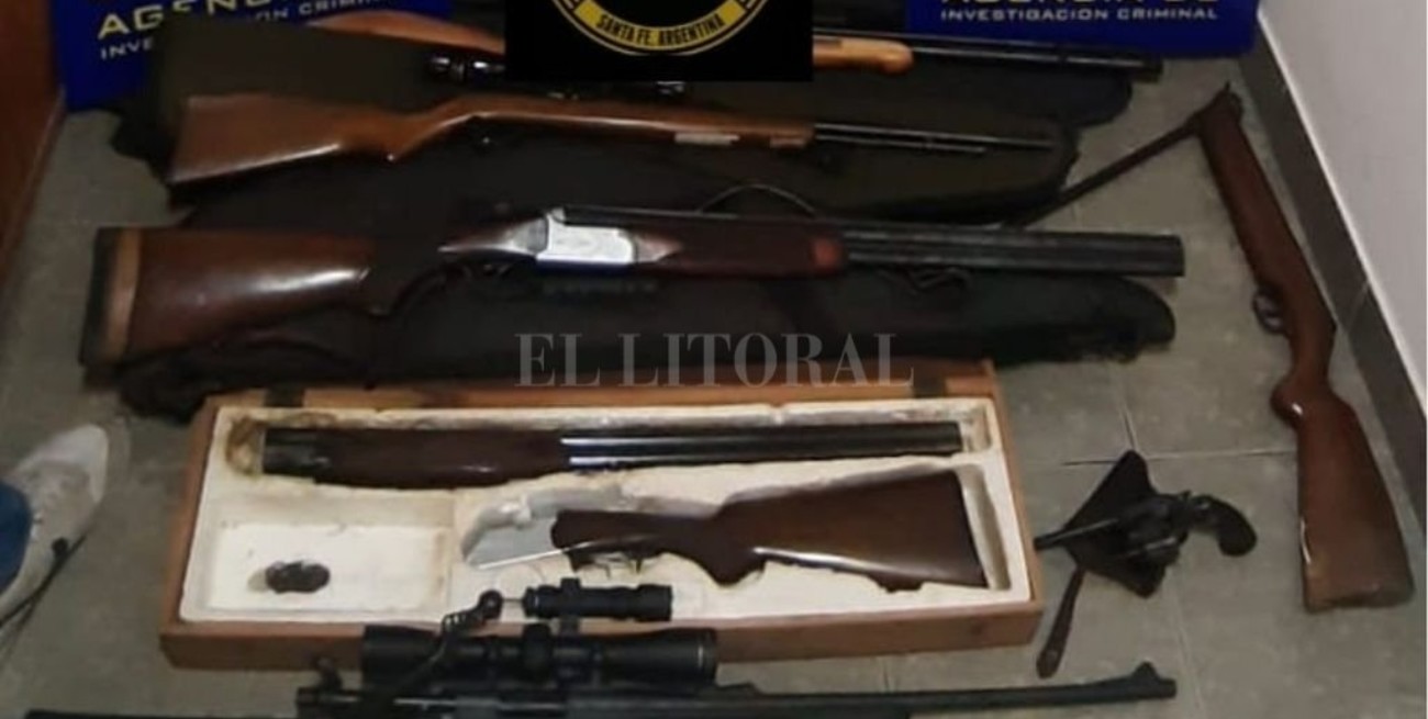 Allanaron por un conflicto familiar y descubrieron un arsenal